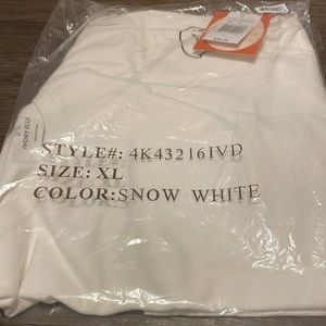 NWT Ivory Ella T Shirt crop top with black elephant Size XL white